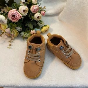 Casual comfortable sneaker